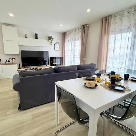 The Modern Cocoon - Novo De 2 Quartos Apartment